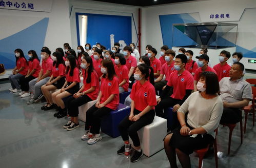 公寓管理中心組織宿管老師及部分住宿生到天津市機(jī)電工藝技師學(xué)院安全體驗(yàn)中心參觀學(xué)習(xí)